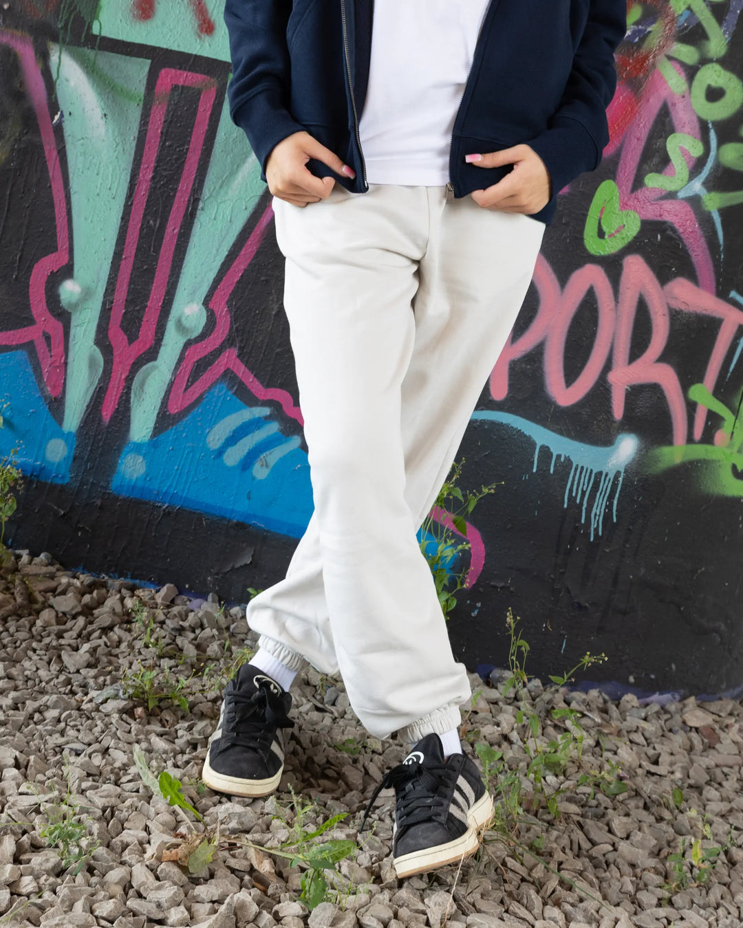 Spodnie dresowe ze ściągaczem u dołu