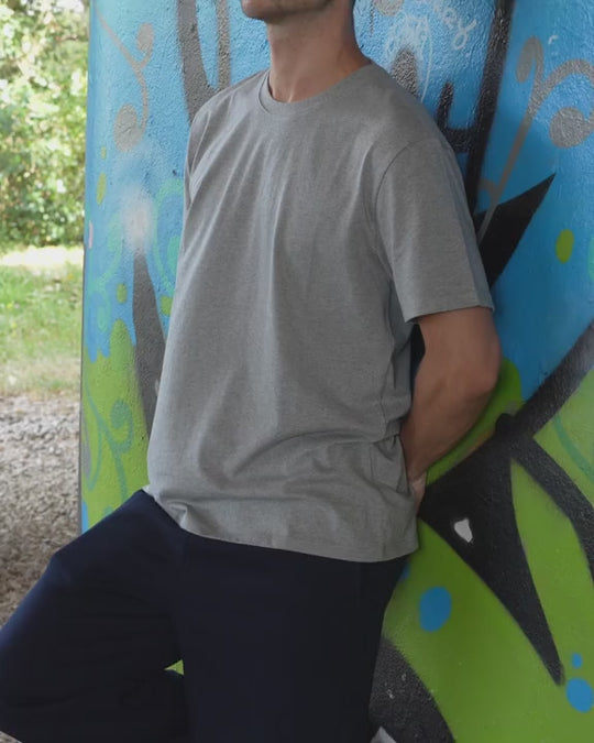 Spodnie dresowe ze ściągaczem u dołu